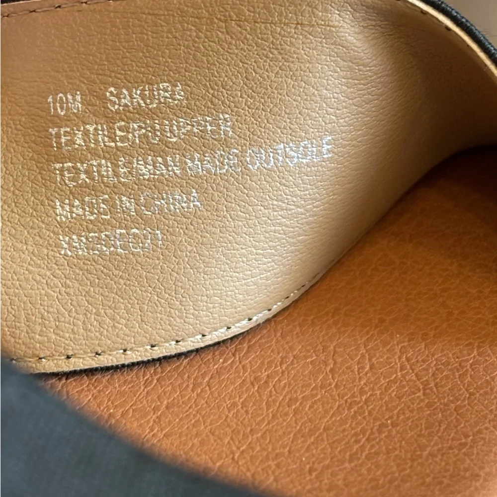 Tommy Bahama Sakura Stretch Wedges - Picture 9 of 9